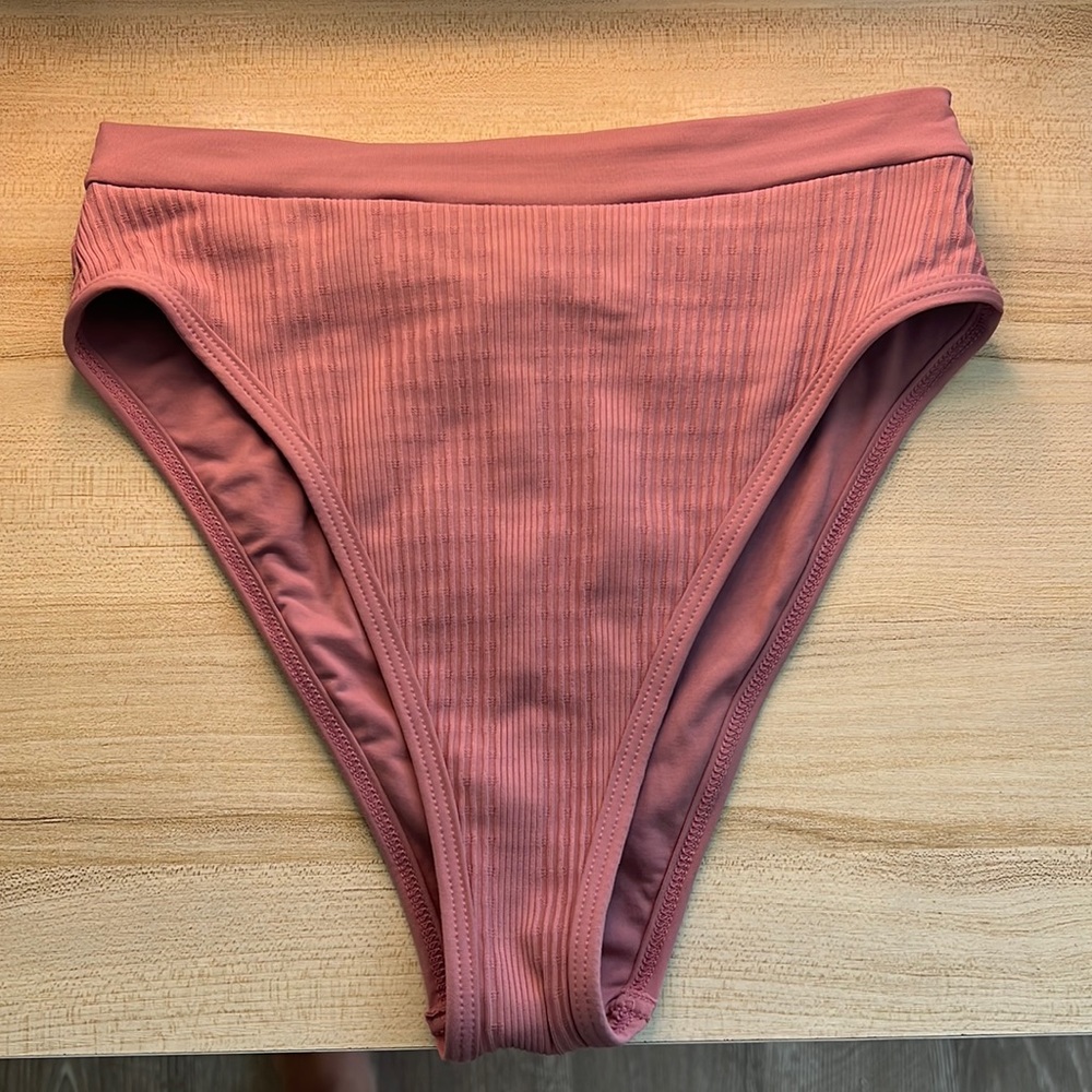 L Space bikini bottoms